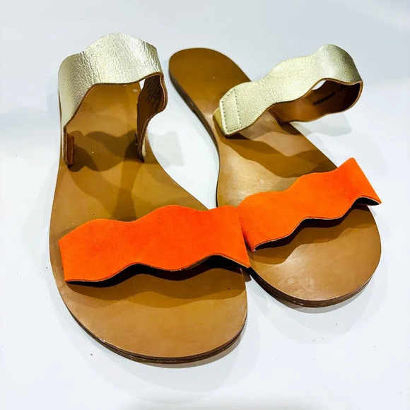 J. CREW Scalloped Metallic Leather Sandals - Picture 3 of 8